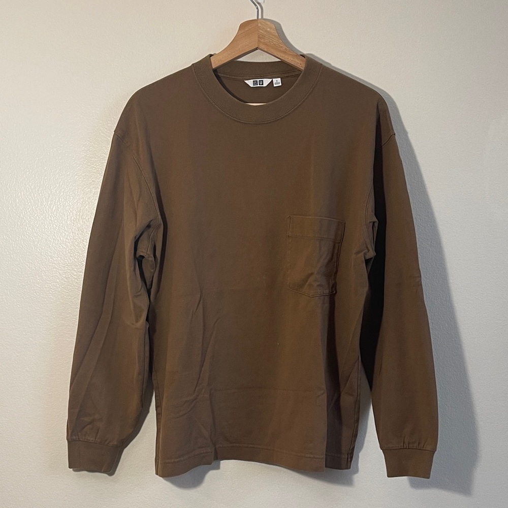 Uniqlo Men's Dark Brown Long Crew Neck T-Shirt